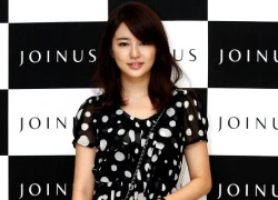 Yoon Eun Hye tự tin khoe ảnh "mộc" ngái ngủ