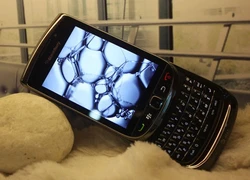 'Ngọn đuốc' BlackBerry Torch 9800 về Việt Nam