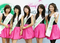 Miss Teen miền Bắc đi nhặt rác