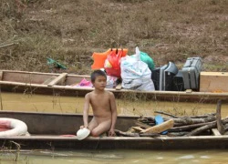 Năm ngày trở về thời kỳ đồ đá vì bão lũ