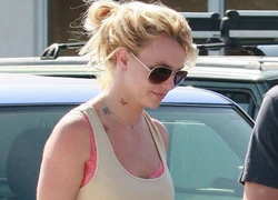 Britney Spears bị kiện vì quỵt lương bảo mẫu