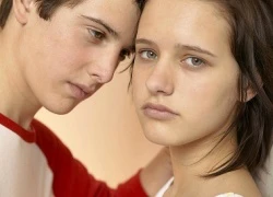 Những trò quản lý nực cười của couple tuổi teen