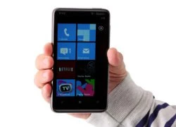 HTC HD7 - smartphone 'khổng lồ' chạy Windows Phone 7