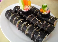 Làm kimbap Hàn Quốc