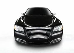 2011 Chrysler 300 chính thức lộ diện