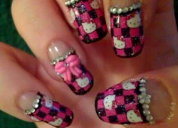 Dễ thương mẫu nail Hello Kitty 2011