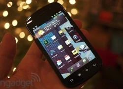 "Đập hộp" gã khổng lồ di động Google Nexus S