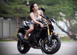 Người mẫu Yamaha FZ8 tại Sài Gòn