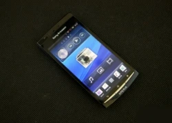 Hiệp sĩ áo đen Sony Ericsson Xperia Arc