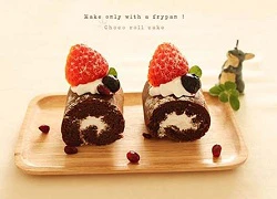 Bánh cuộn chocolate hấp dẫn được làm dễ dàng bằng chảo