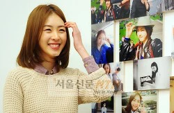 Lee Yeon Hee diện mốt lạ