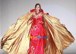 Kim Hee Sun quyến rũ trên sàn catwalk