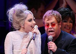 Lady Gaga làm mẹ đỡ đầu con trai Elton John