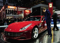 Ferrari FF ra mắt hoành tráng tại Geneva