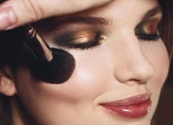 Make up để nổi bật vào buổi tối