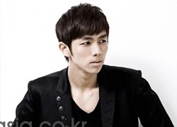 Seulong (2AM) bị fans soi "vật lạ" ở... răng