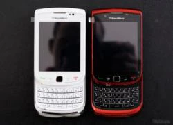 Trên tay BlackBerry Torch trắng và đỏ phân phối chính hãng tại VN