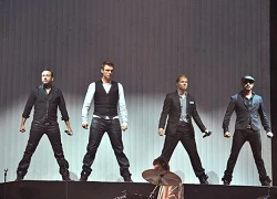 Backstreet Boys chưa 'bùng nổ' như lời hẹn