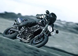 Hé lộ Triumph Triple mới