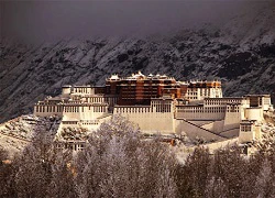 Cung điện Potala trong băng giá