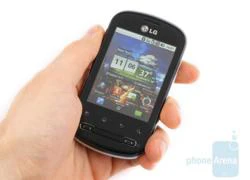 Đánh giá LG Optimus Me P350: Giá rẻ mở lối đi riêng