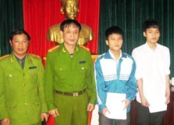 Hà Tĩnh: Khen thưởng học sinh bắt trộm, từ chối nhận hối lộ