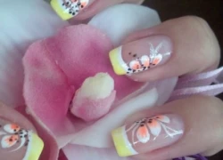 Hấp dẫn cùng nail hoa mùa xuân