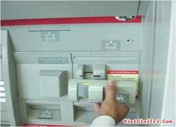 Lấy trộm tiền từ ATM bằng thiết bị đặc chủng