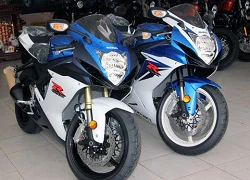 Cặp đôi Suzuki GSX-R 2011 ở Sài Gòn