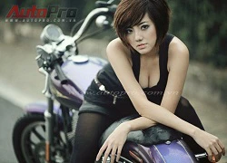 Chân dài Việt gợi cảm bên Harley Davidson