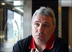 Được tài trợ 1 triệu USD, VFF sắp có Stoichkov?