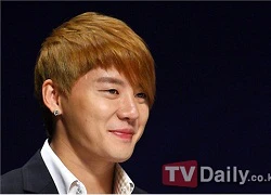 Junsu gây sốt với bản karaoke ca khúc 'That man'