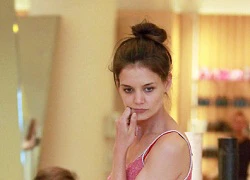 Katie Holmes mang bầu?