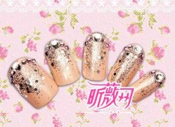 8 kiểu nail lãng mạn dành cho cô dâu