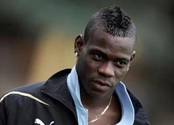 Balotelli dính dáng tới xã hội đen