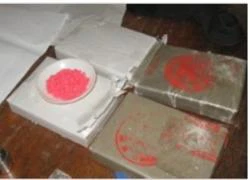 Bắt 2 đối tượng vận chuyển 6 bánh heroin