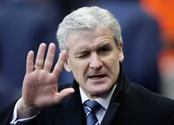 HLV Mark Hughes bất ngờ chia tay Fulham