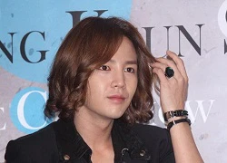 Jang Geun Suk tóc xoăn điệu đà