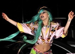 Lady Gaga biến thành... "nàng tiên cá" xanh lét!