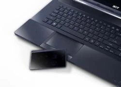 Laptop Acer với touchpad điều khiển từ xa