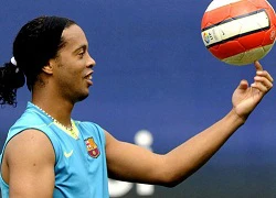 Ronaldinho bị bố vợ... trù dập