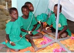 Sét tấn công trường học ở Uganda, 18 trẻ em nhỏ thiệt mạng