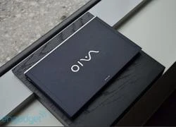 Trên tay Sony Vaio Z: Mỏng và nhẹ hơn cả Macbook Air