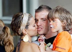 Van der Vaart hạnh phúc bên vợ con