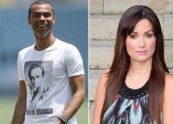 Ashley Cole lại giở thói lăng nhăng