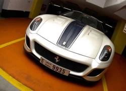 Siêu xe Ferrari tràn ngập đường phố Áo