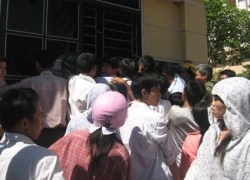 Chen chúc mua hồ sơ tuyển dụng giáo viên THPT năm 2011