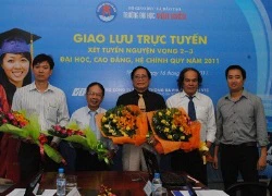 Giao lưu trực tuyến - tư vấn xét tuyển NV 2, 3 ĐH Văn Hiến