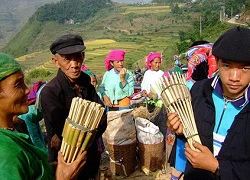 Hà Giang: Độc đáo chợ &#8220;hàng xách tay&#8221;