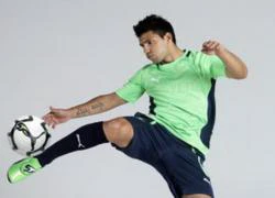 Aguero mở màn Champions League cùng... Puma